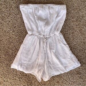 Hollister White Eyelet Girls Romper. Size XS